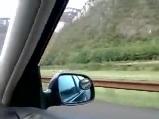 Prsnaté talianske lora masturbovanie na the diaľnice