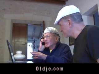 Retired oldmen اللعنة و حصة اثنان مراهقون