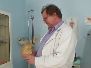 Mature stazka gynécologue fétichisme réel examen à cochon gynécologue offic
