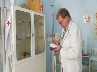 Nada Visits Her Gyno Doctor For Mature Pussy Speculum Gyno Exam