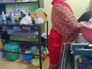 私の bhabhi エロチック と 私 ファック 彼女の で キッチン いつ 私の 兄 ました しない で ホーム